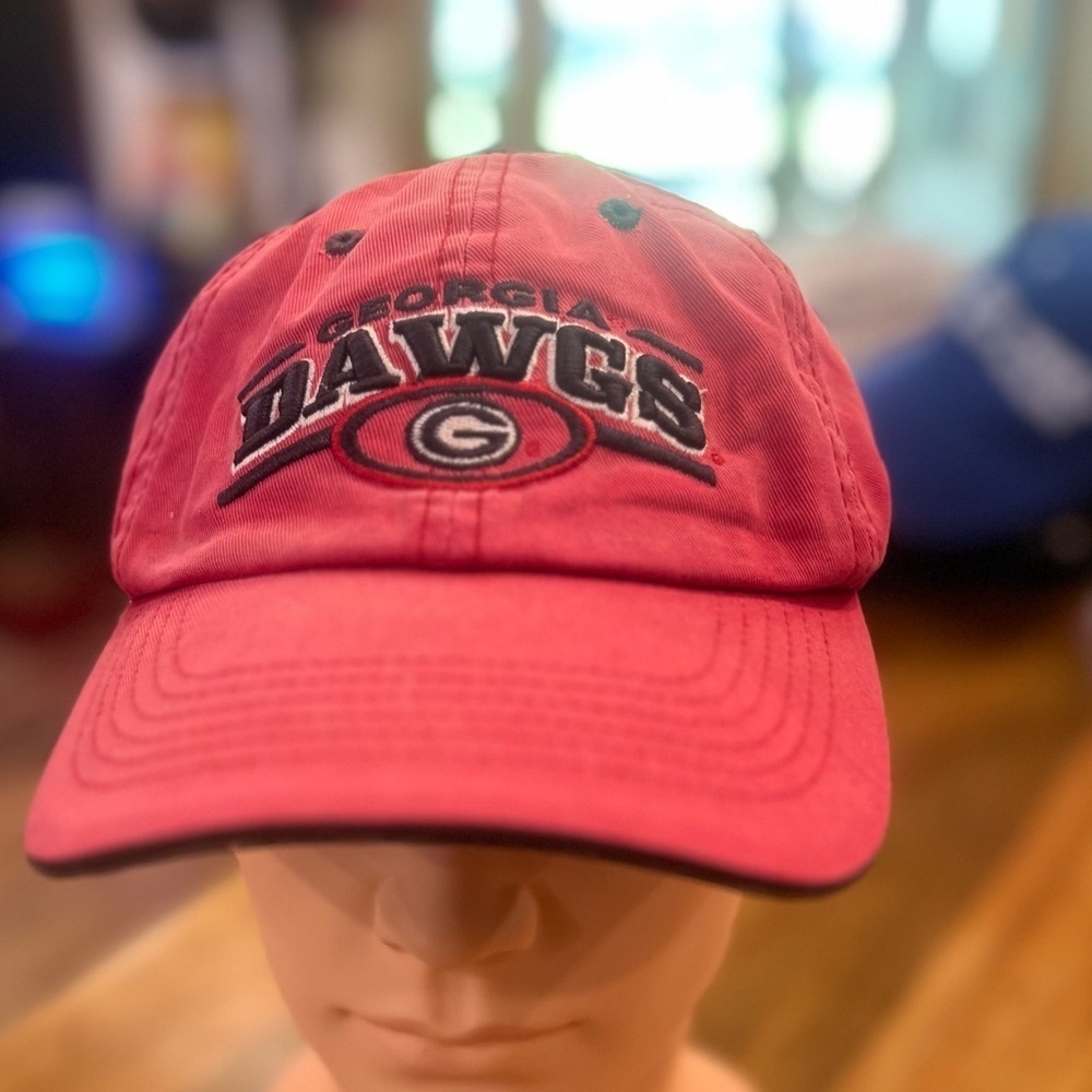 Georgia Dawgs hat in used condition - Picture 1 of 6